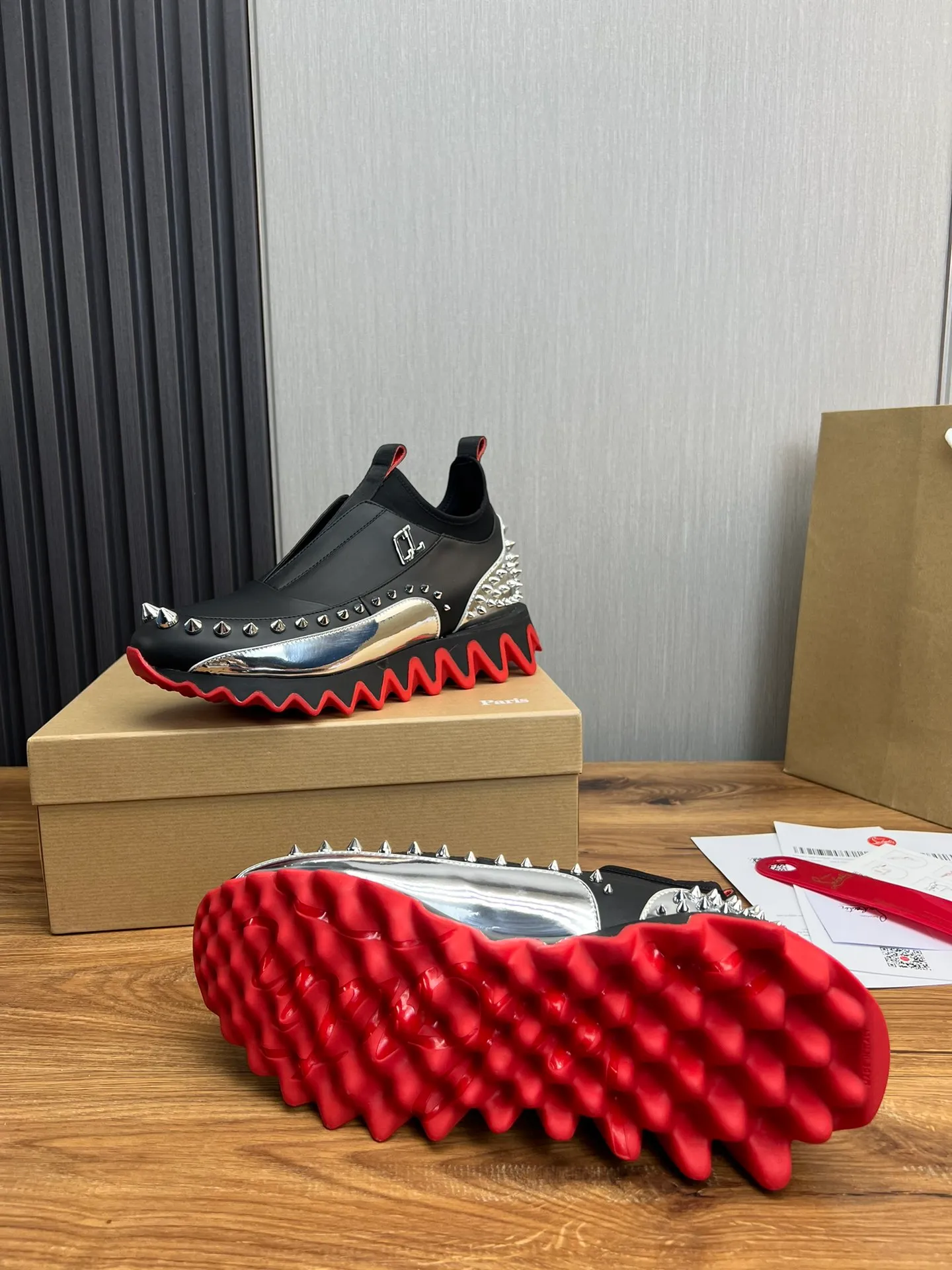 Men's shoes 💰680💰 CL popular red-soled boots 🆑1:1 original mold, Christian* Louboutin, imported cowhide stitching on the upper & water-dyed cowhide lining, original outsole ⬆️ Wear-resistant and non-slip, full set of counter packaging 🎁38-45 (38.45 for customization, non-refundable)